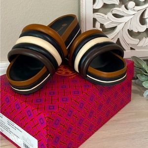 Tory Burch 9.5 quilted flat form Napa leather slides